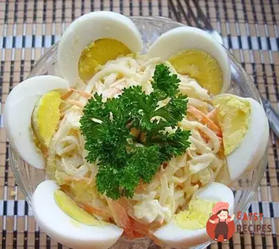 Весняний салат з дайконом та морквою
