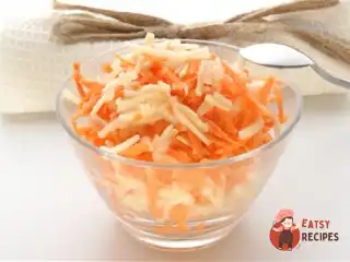 Салат з моркви, яблук та горіхів