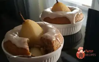 Грушевий Десерт З Горіхами Та Карамельним Соусом