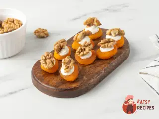 Крок 3: Швидка закуска з курагою, сиром і горіхами