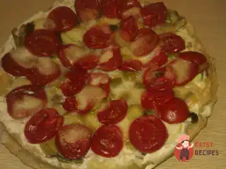 Літній киш з кабачками та беконом