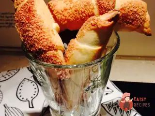 Солодкі рулетики із сухофруктами