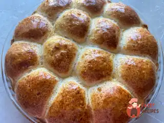 Булочки з цукерками