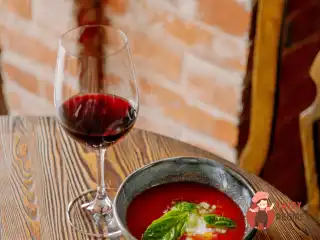 Гаспачо зі страчетелою