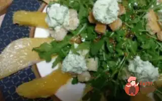 Теплий Салат Із Грушею Та Сиром