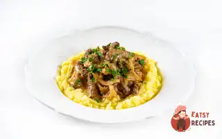 Бефстроганов з яловичини зі сметаною