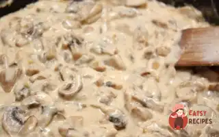 Вершковий Соус Для Пасти З Печерицями, Кольоровою Капустою, Насінням Гарбуза Та Соняшника.