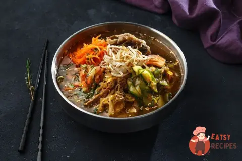 Куксу з яловичиною (корейський холодний суп)