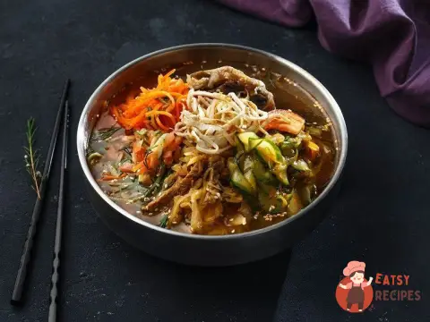 Куксу з яловичиною (корейський холодний суп)