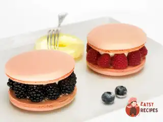 Персональні тістечка макарони