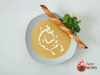 Сочевичний суп з м'ятою