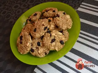 Горіхові хлібці з вівсянки у духовці