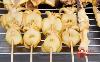 Кальмари На Грилі З Лимонно-Каперсовим Соусом Та Червоним Перцем.