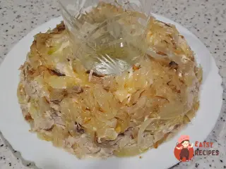 Крок 10: «‎Гранатовий браслет» з курячими стегнами та яйцем