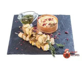 Запечений камамбер з соусом чатні