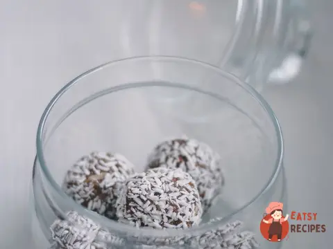 Цукерки з фініків з горіхами