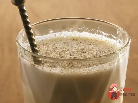 Коктейль "Еггног" (Eggnog)