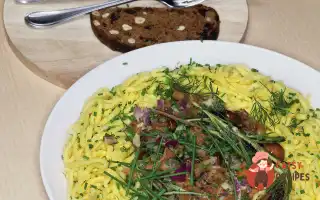 Пшеничні Галушки З Тушкованими Грибами Та Розмарином