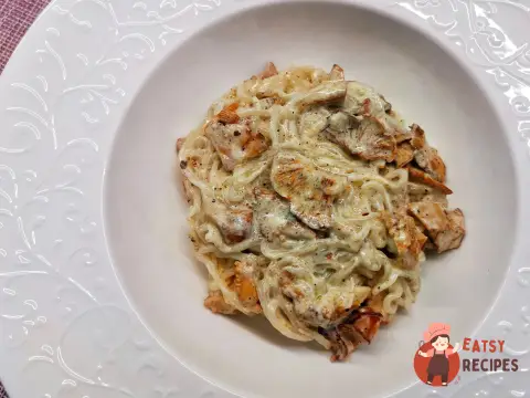 Кето-спагетті з лисичками