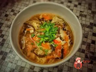 Китайський кисло-гострий суп з тофу