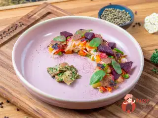 Салат із печених овочів із соліннями та грибами