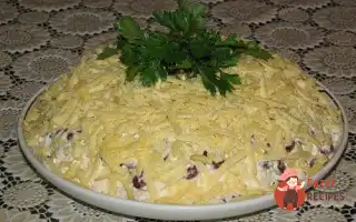 Салат З Курки З Червоною Квасолею Та Сиром