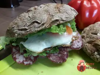 Літні сендвічі з домашнім хлібом