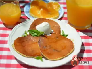 Сирні млинці з родзинками