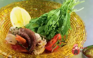 Салат З Морепродуктами Та Руколою
