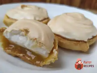 Кошички з лимонним кремом і меренгою