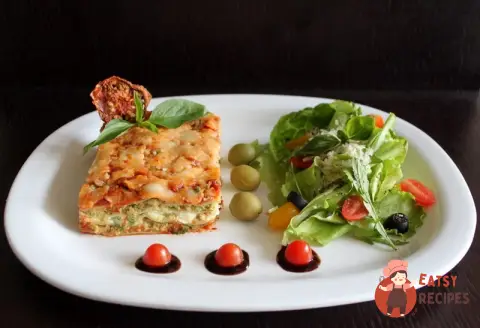 Лазання з куркою, рикоттою та соусом песто
