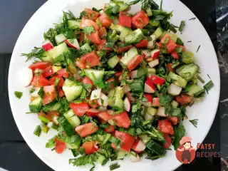 Овочевий салат з редькою та тархуном