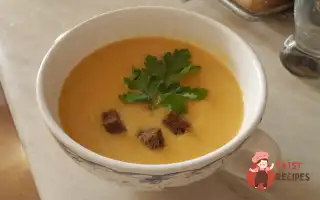 Легкий Овочевий Суп-Пюре З Цукіні Та Житніми Грінками
