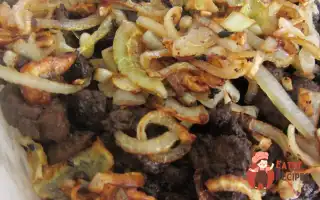 Куряча Печінка З Медовою Цибулею