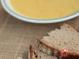 Гарбузовий суп із підсмаженою солодкою кукурудзою