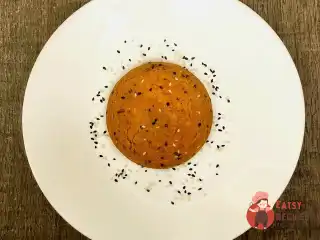 Чечевичні коржики з кунжутним насінням