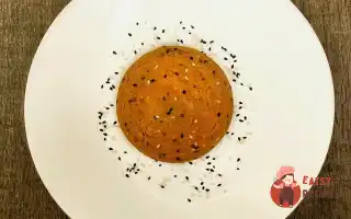 Чечевичні коржики з кунжутним насінням