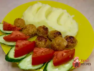 Фрикадельки з м'яса та овочів