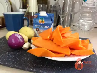 Суп-пюре з гарбуза з часником