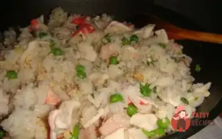 Смажений Рис По-Шанхайськи З Крабовим М'яСом