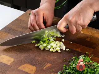 Крок 4: Корейський салат із фаршем