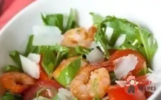 Салат З Креветками Та Руколою Під Французьким Соусом