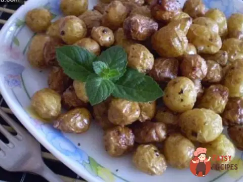 Дрібна картопля з часником