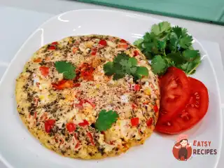 Фріттата на сковороді