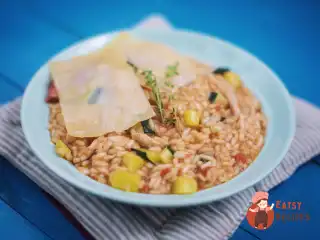 Розмаринове різотто з іспанським чорізо та куркою
