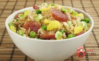 Смажений Рис З Китайськими Сосисками Та Креветками