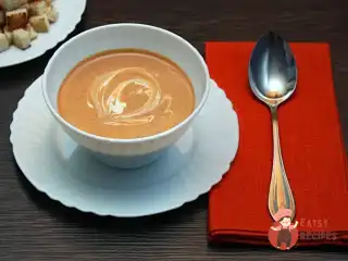 Томатний суп-пюре з вершками