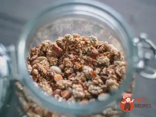 Кокосова гранола з кленовим сиропом
