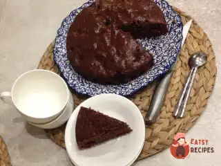 Шоколадний кекс з вишнею