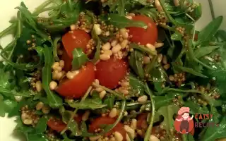 Салат З Руколою, Гірчичною Заправкою Та Кедровими Горішками